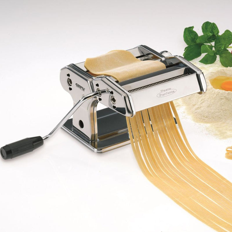 GEFU Pastamaschine Pasta Perfetta mit 2 Aufsätzen Neu (Neu und originalverpackt) in Domat/Ems GEFU Pastamaschine Pasta Perfetta mit 2 Aufsätzen Neu (Neu und originalverpackt) in Domat/Ems