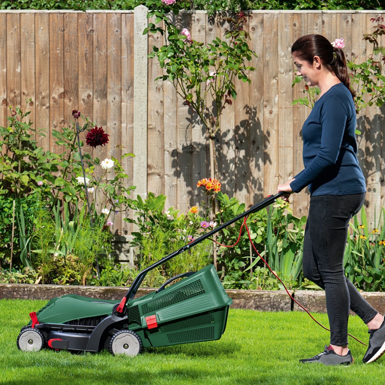 Bosch Universal Rotak Lawnmower