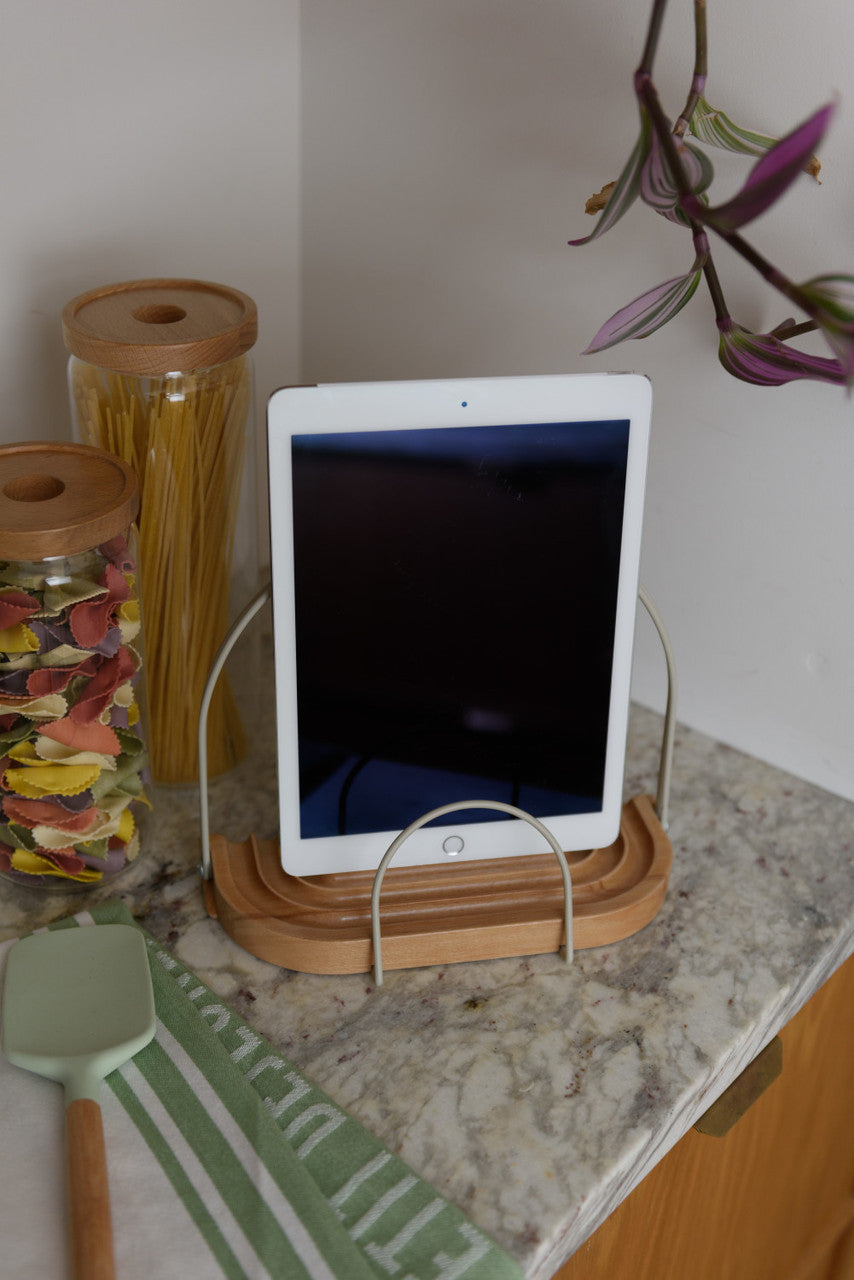 Idilica Cookbook Stand