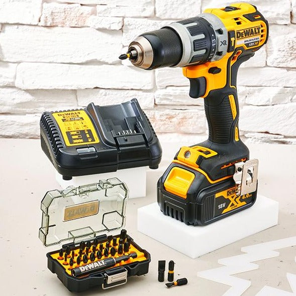 Dewalt 18V Combi Drill With Accessories Set